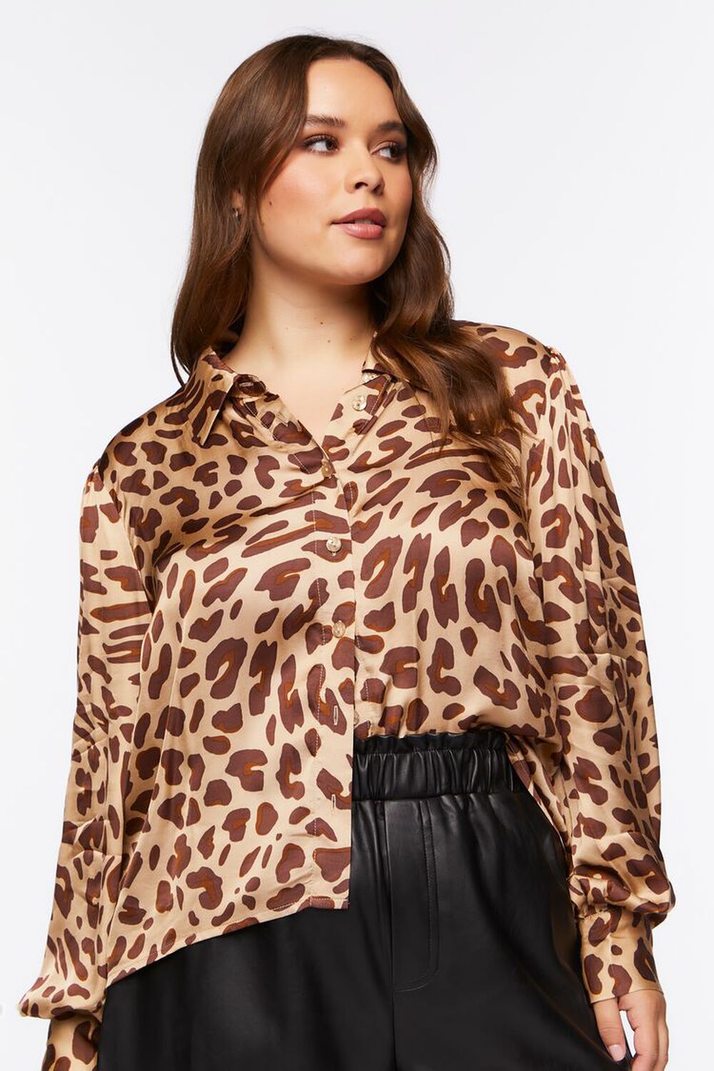 TAUPE/BROWN Plus Size Giraffe Print Shirt, image 1