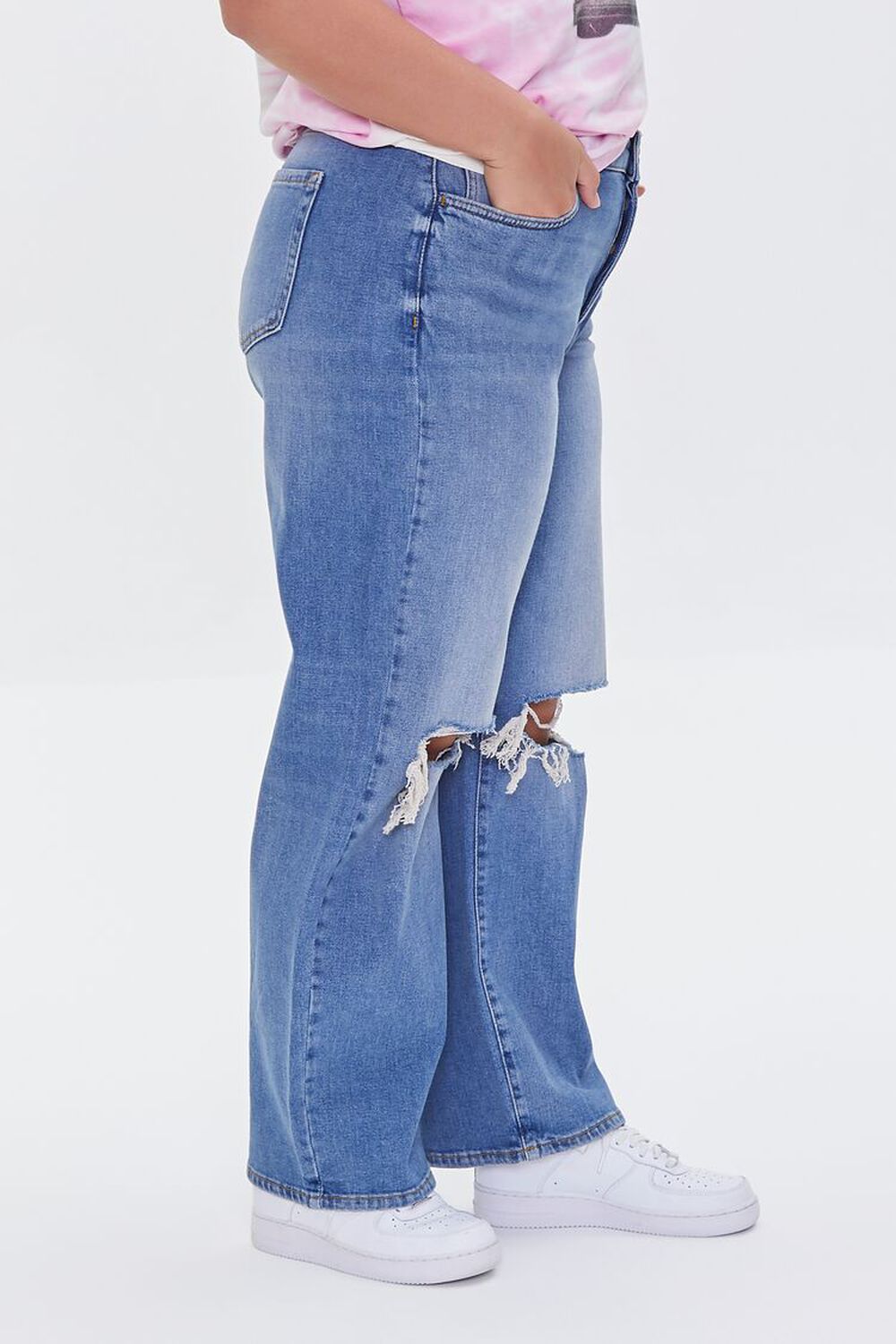 MEDIUM DENIM Plus Size Distressed Straight-Leg Jeans, image 3
