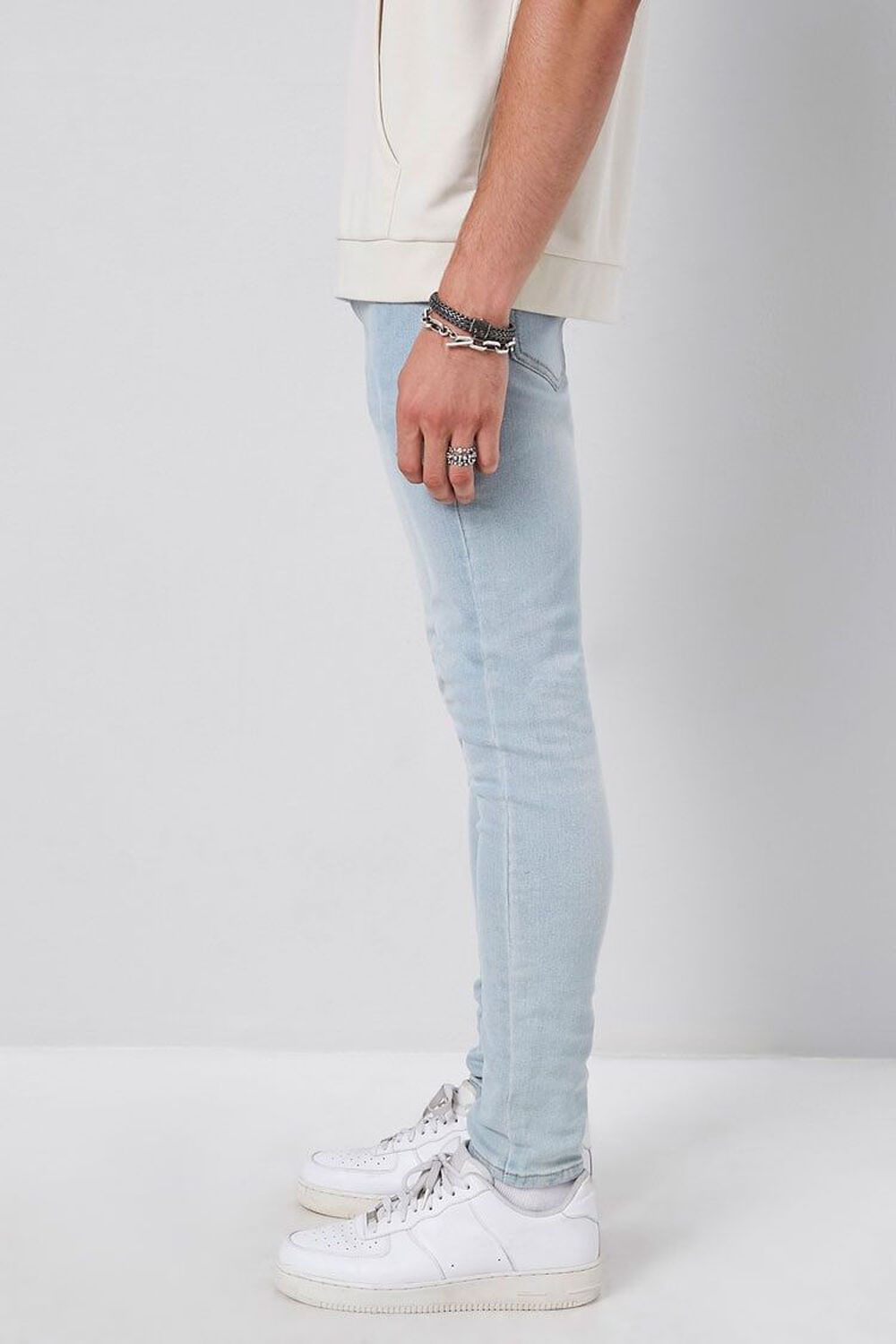 LIGHT DENIM Basic Stonewash Slim-Fit Jeans, image 2