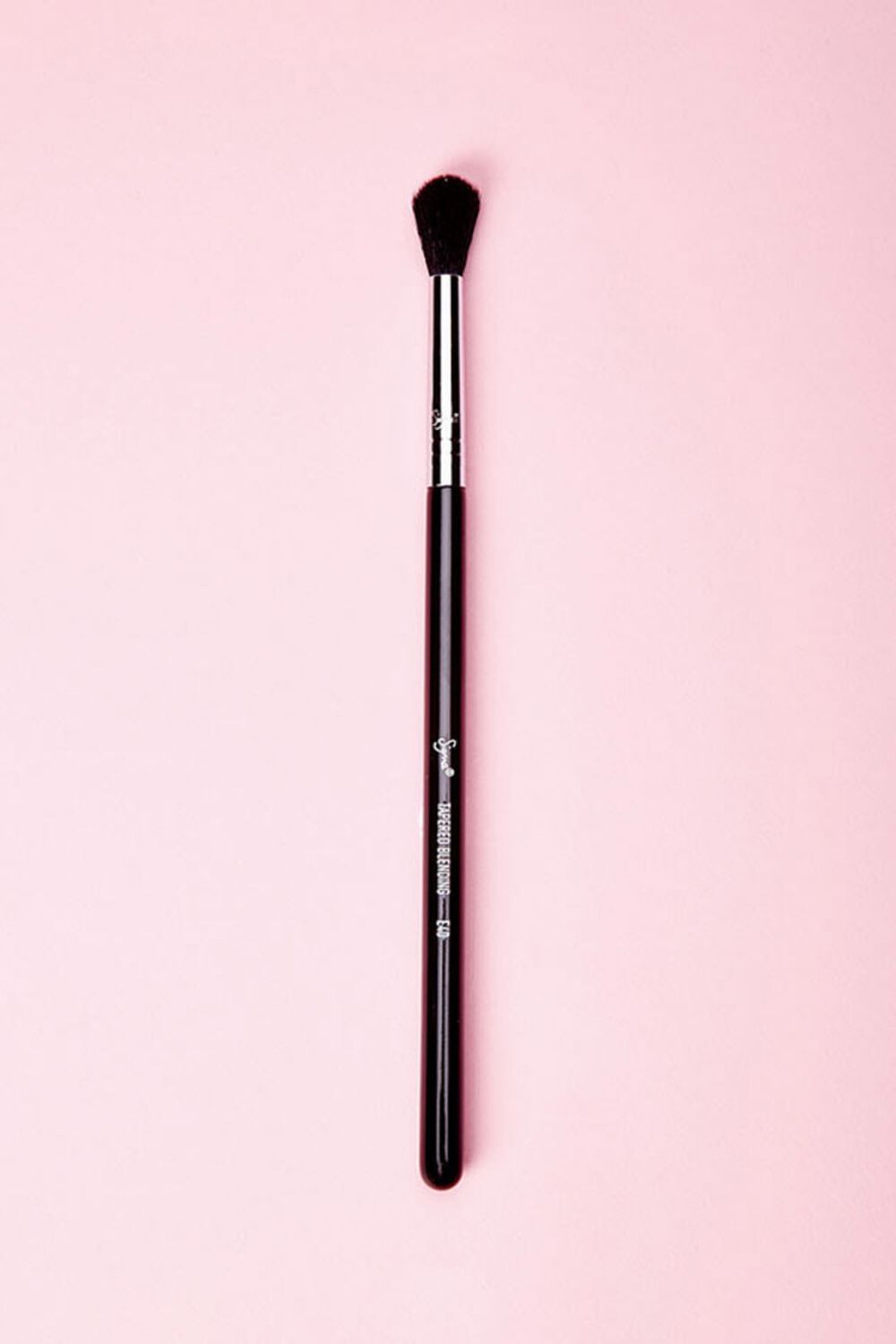 BLACK Sigma Beauty E40 – Tapered Blending Brush, image 1