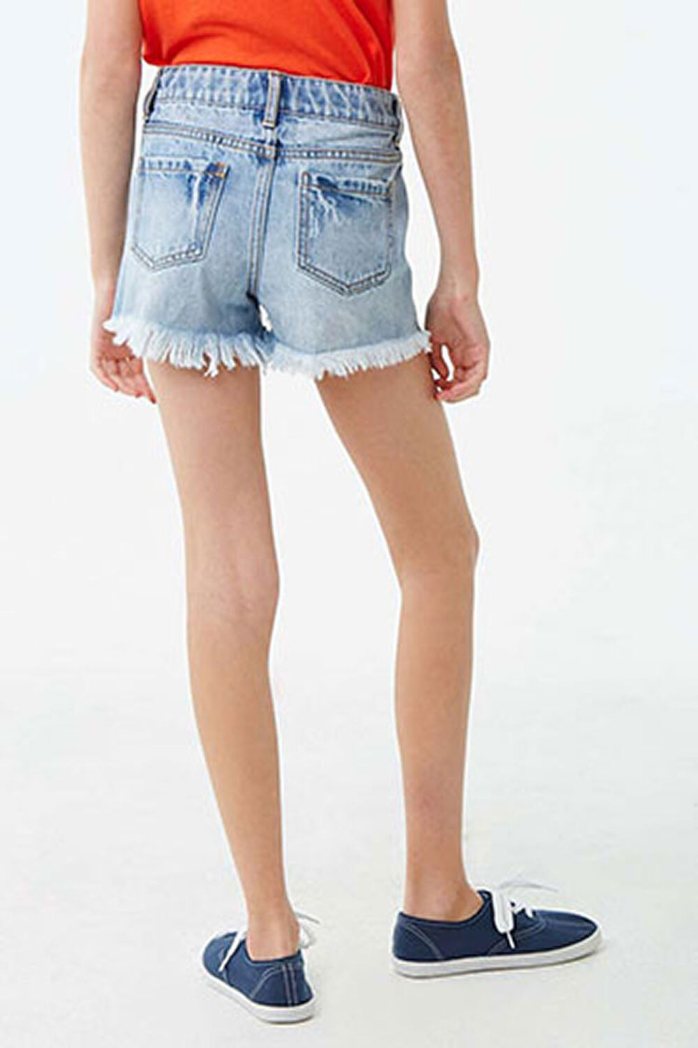 MEDIUM DENIM Girls Distressed Denim Shorts (Kids), image 3