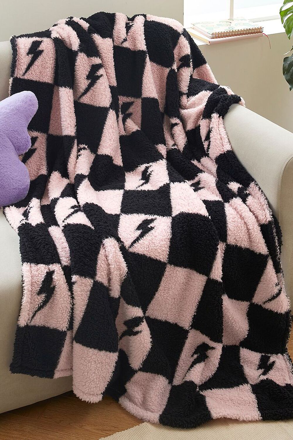 PINK/BLACK Checkered Plush Blanket, image 1