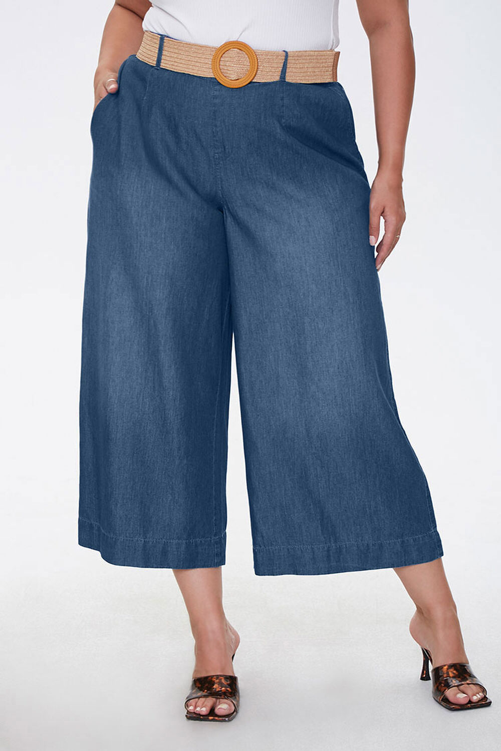 MEDIUM DENIM Plus Size Cropped Wide-Leg Jeans, image 2