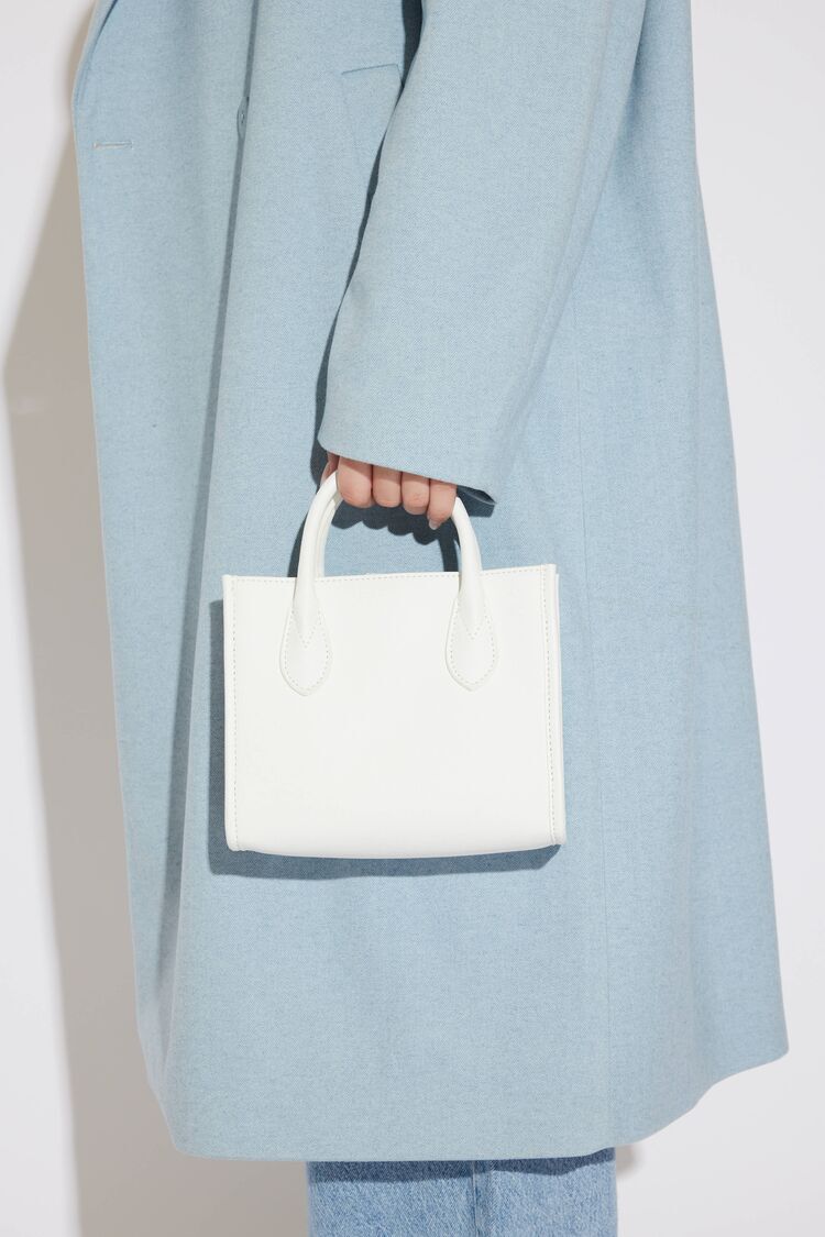 Lememe Sac Moi Cross Bag | Cross bag, Quilted shoulder bags, Brown leather  handbags