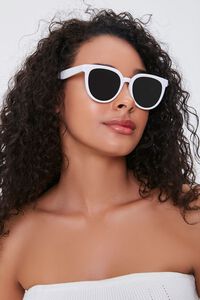 WHITE/BLACK Round Frame Sunglasses, image 2