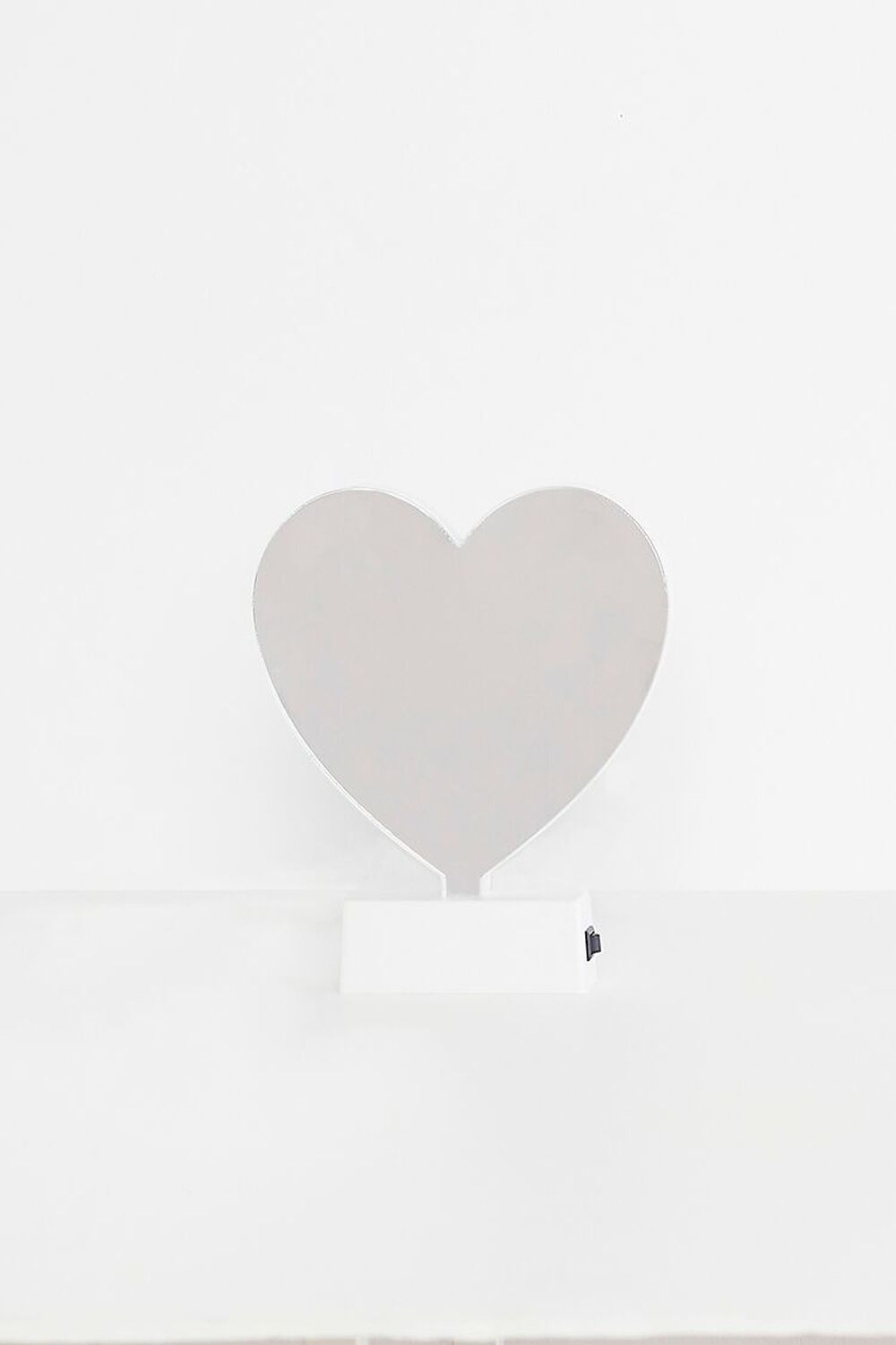 Heart-Shaped Lamp, image 3