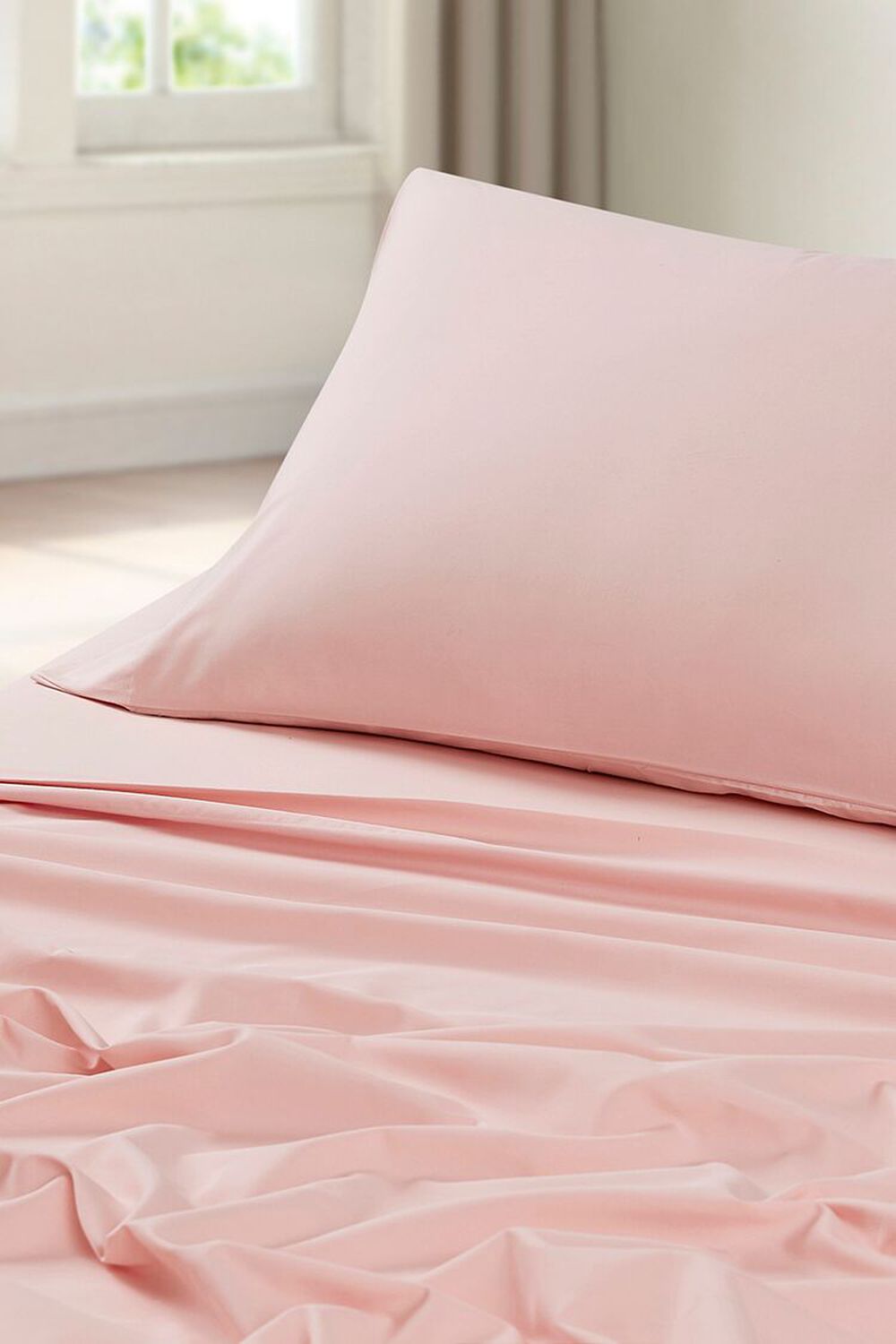 Queen-Sized Sheet Set, image 1