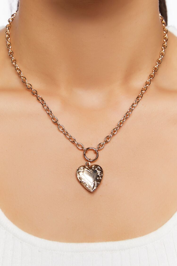 Women's Heart Pendant Necklace in Gold