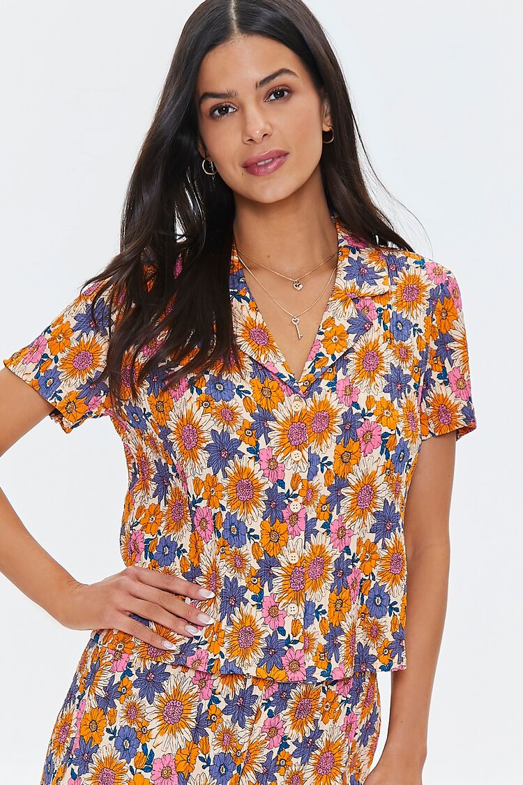 Women’s Pleated Floral Print Shirt in Orange Medium floral on sale 2022