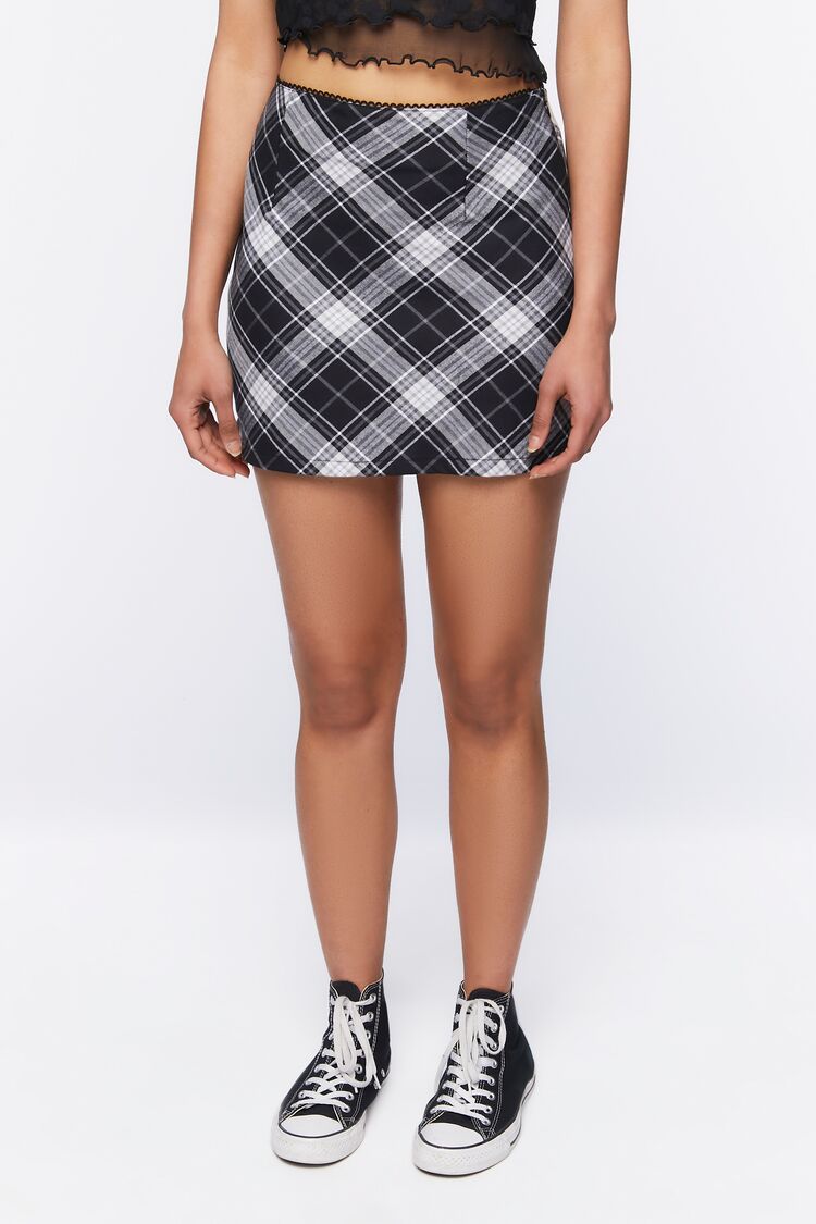 Women Plaid A-Line Mini Skirt in Black Large FOREVER 21 on sale 2022 2